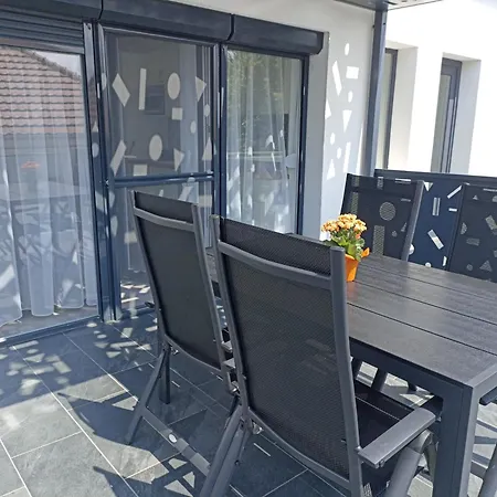 Manna Apartment